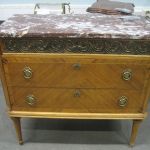 450 3276 CHEST OF DRAWERS